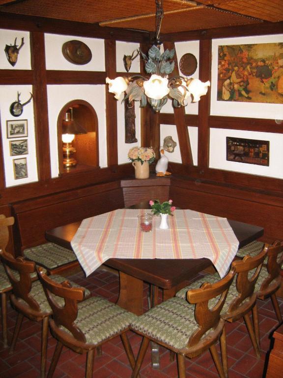 Eintracht Hotel Бад Вилдбад Екстериор снимка